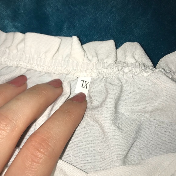 Off The Shoulder Ruffled Crop Top - Picture 4 of 4